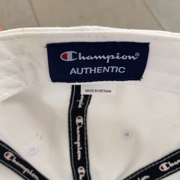 Last CHANCE! Champion 🧢 baseball cap hat 😍 - Picture 2 of 6